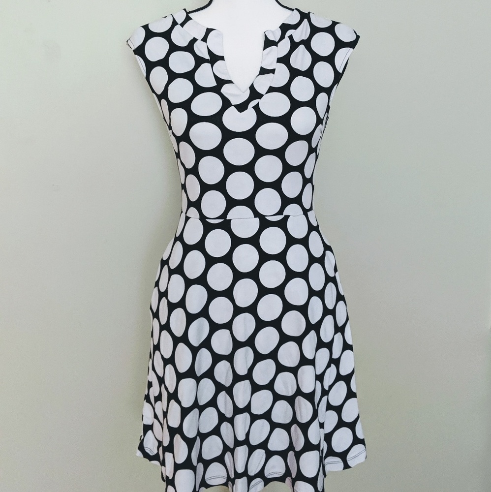 NY&Co black and white summer dress